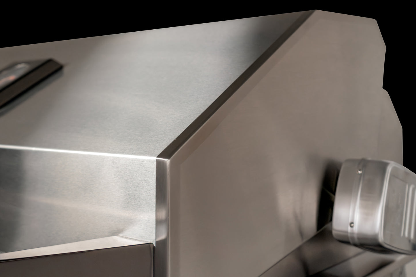 The aog grill hood with the welded and polished seams.